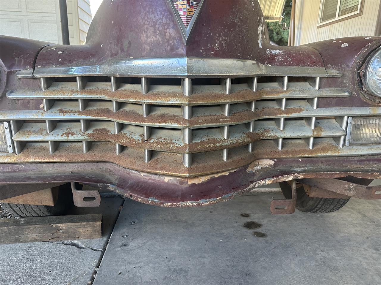 Cadillac-Series-62-1947-Burgundy-Blue-3