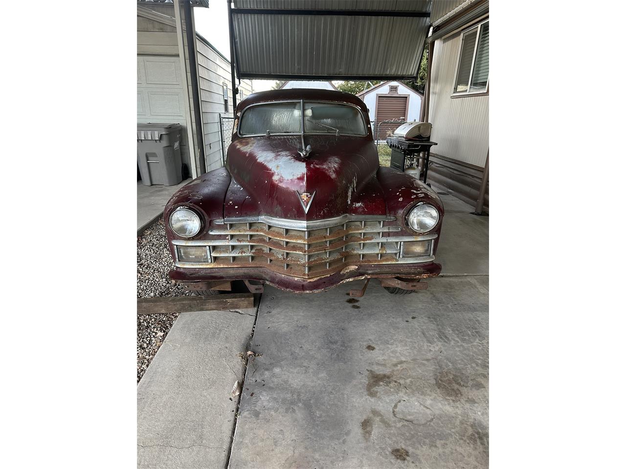 Cadillac-Series-62-1947-Burgundy-Blue-5