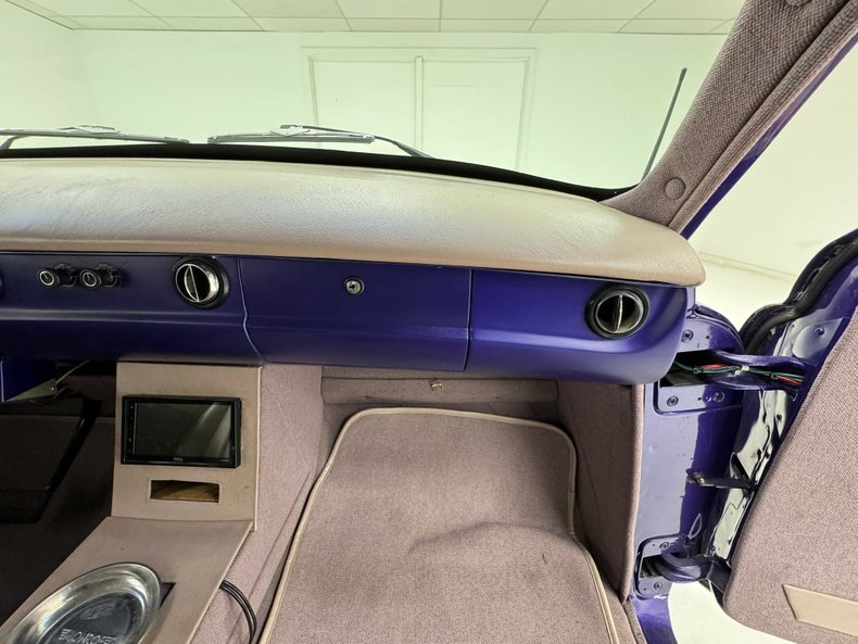 Cadillac-Series-62-1948-Blurple-Mauve-47