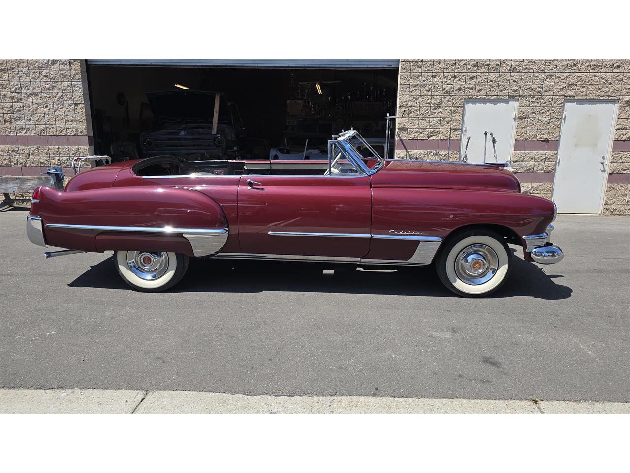 Cadillac-Series-62-1949-Maroon-Tan-1