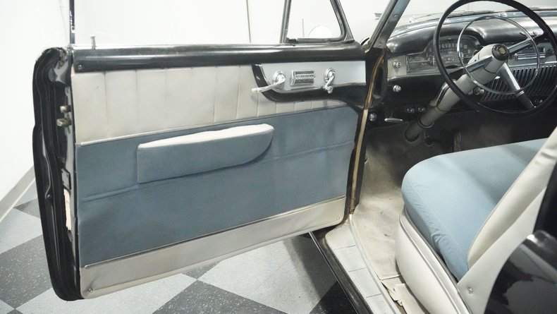 Cadillac-Series-62-1950-Black-Gray-30