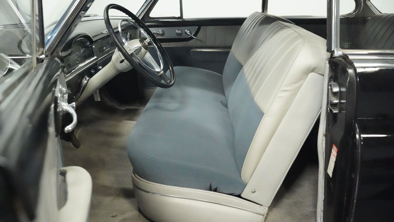 Cadillac-Series-62-1950-Black-Gray-38