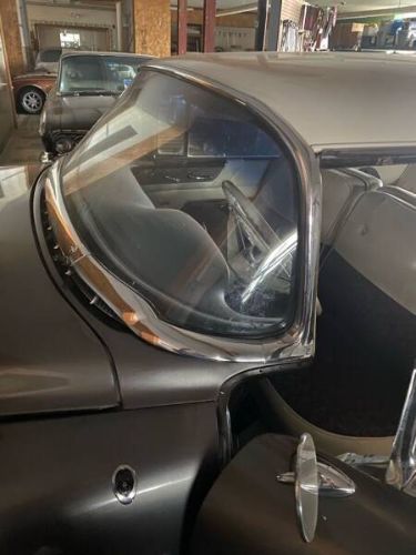 Cadillac-Series-62-1956-GrayWhite-BlackWhite-Leather-23