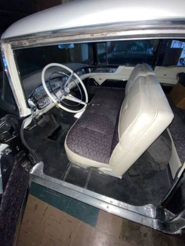 Cadillac-Series-62-1956-GrayWhite-BlackWhite-Leather-44