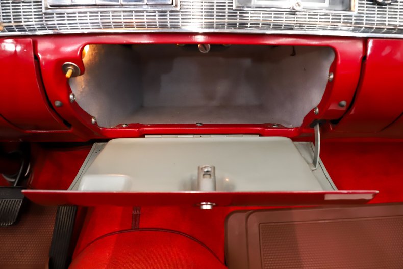 Cadillac-Series-62-1956-Tuxedo-Black-Red-Leather-1