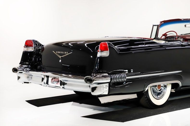 Cadillac-Series-62-1956-Tuxedo-Black-Red-Leather-34