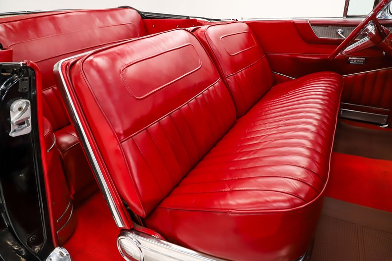 Cadillac-Series-62-1956-Tuxedo-Black-Red-Leather-4