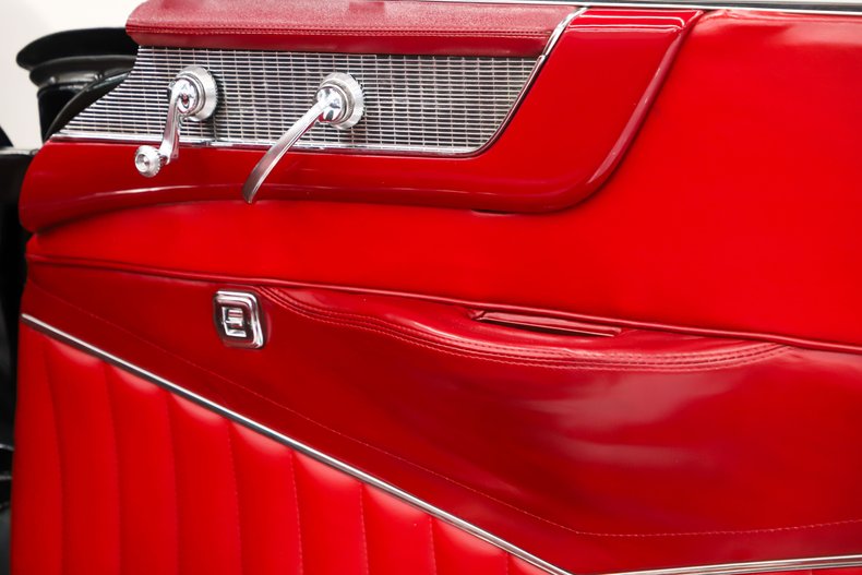 Cadillac-Series-62-1956-Tuxedo-Black-Red-Leather-46
