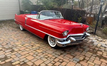 Cadillac-Series-62-1956-red-whitegray-14