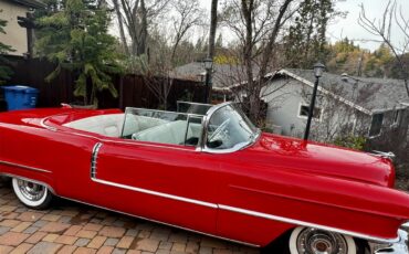 Cadillac-Series-62-1956-red-whitegray-16