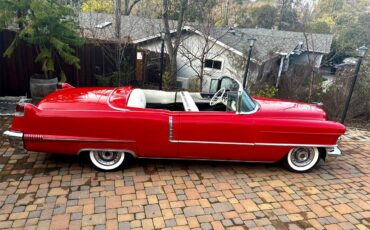 Cadillac-Series-62-1956-red-whitegray-18