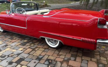 Cadillac-Series-62-1956-red-whitegray-24