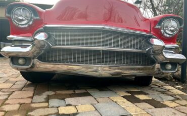 Cadillac-Series-62-1956-red-whitegray-28