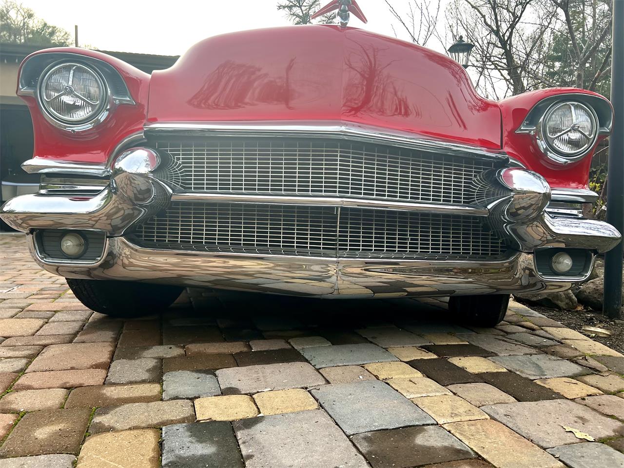 Cadillac-Series-62-1956-red-whitegray-28