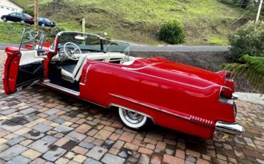 Cadillac-Series-62-1956-red-whitegray-29