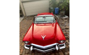 Cadillac-Series-62-1956-red-whitegray-30
