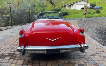Cadillac-Series-62-1956-red-whitegray-45