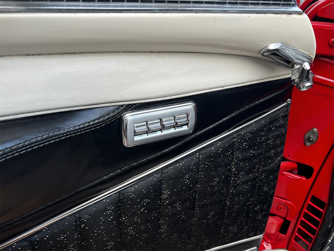 Cadillac-Series-62-1956-red-whitegray-5