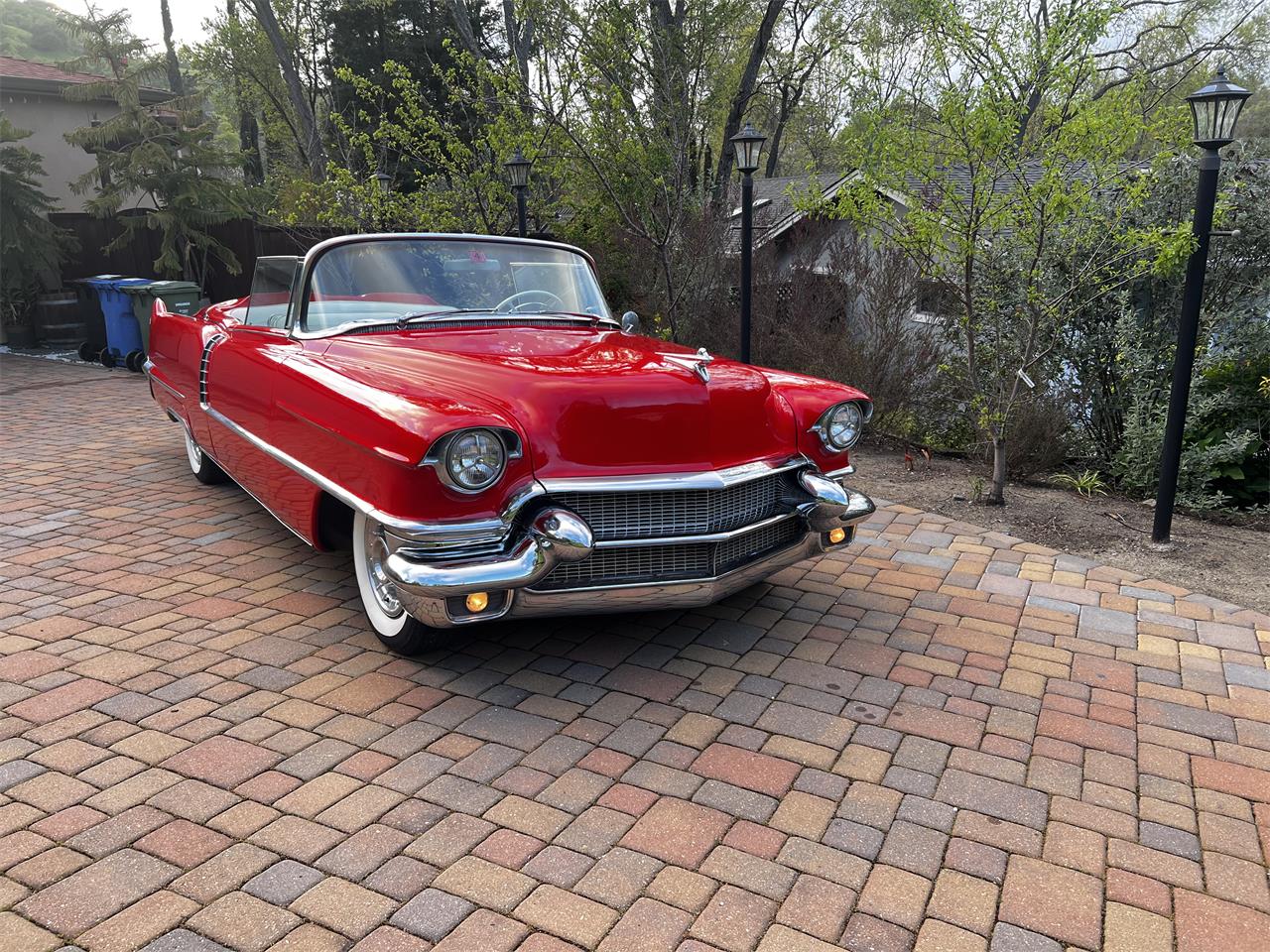 Cadillac-Series-62-1956-red-whitegray-6