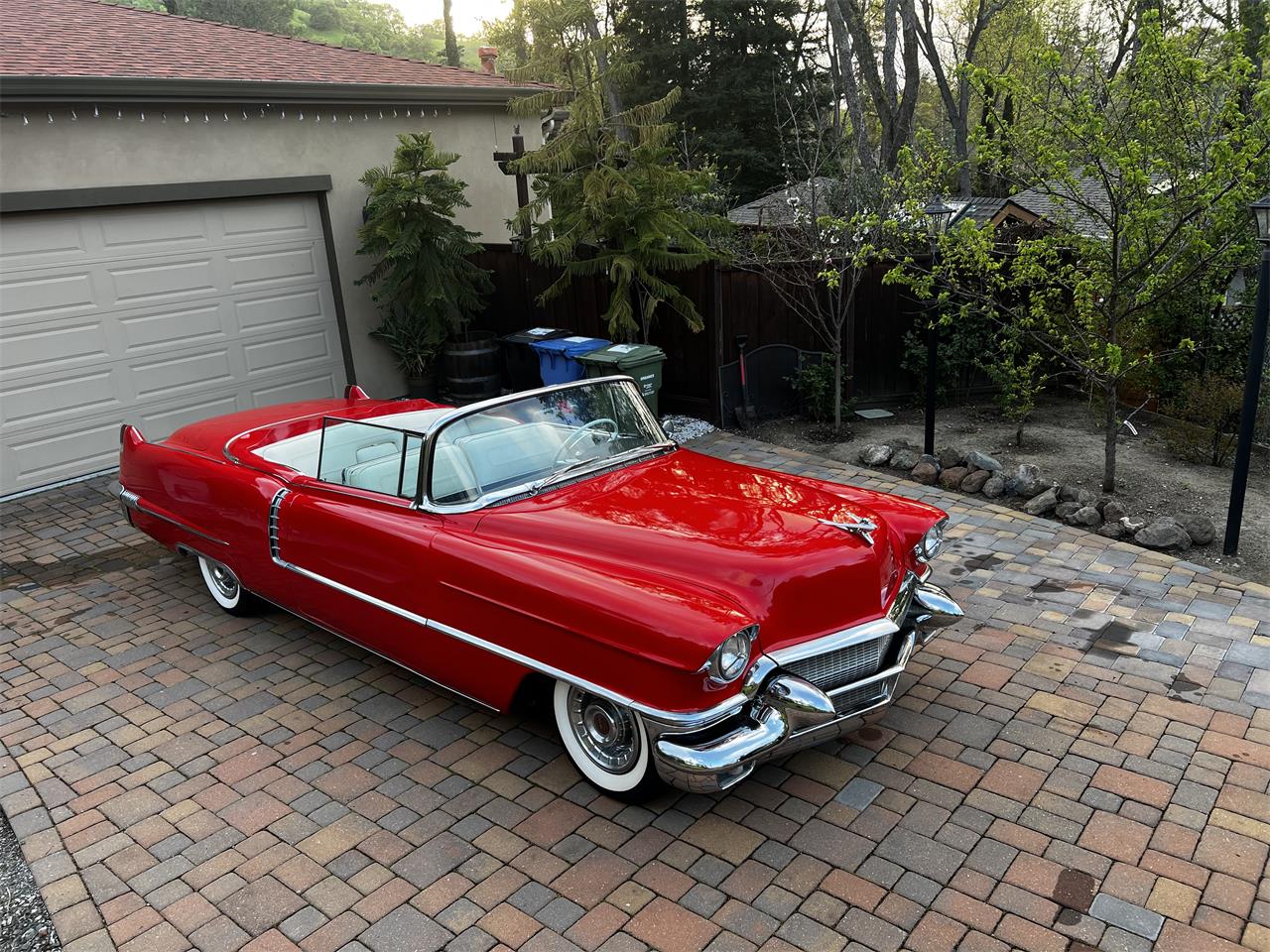 Cadillac-Series-62-1956-red-whitegray-65