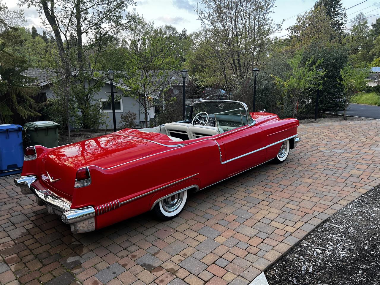 Cadillac-Series-62-1956-red-whitegray-67