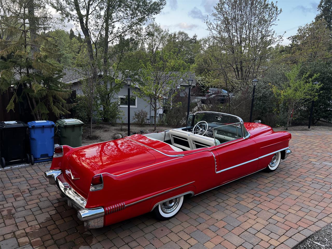 Cadillac-Series-62-1956-red-whitegray-68
