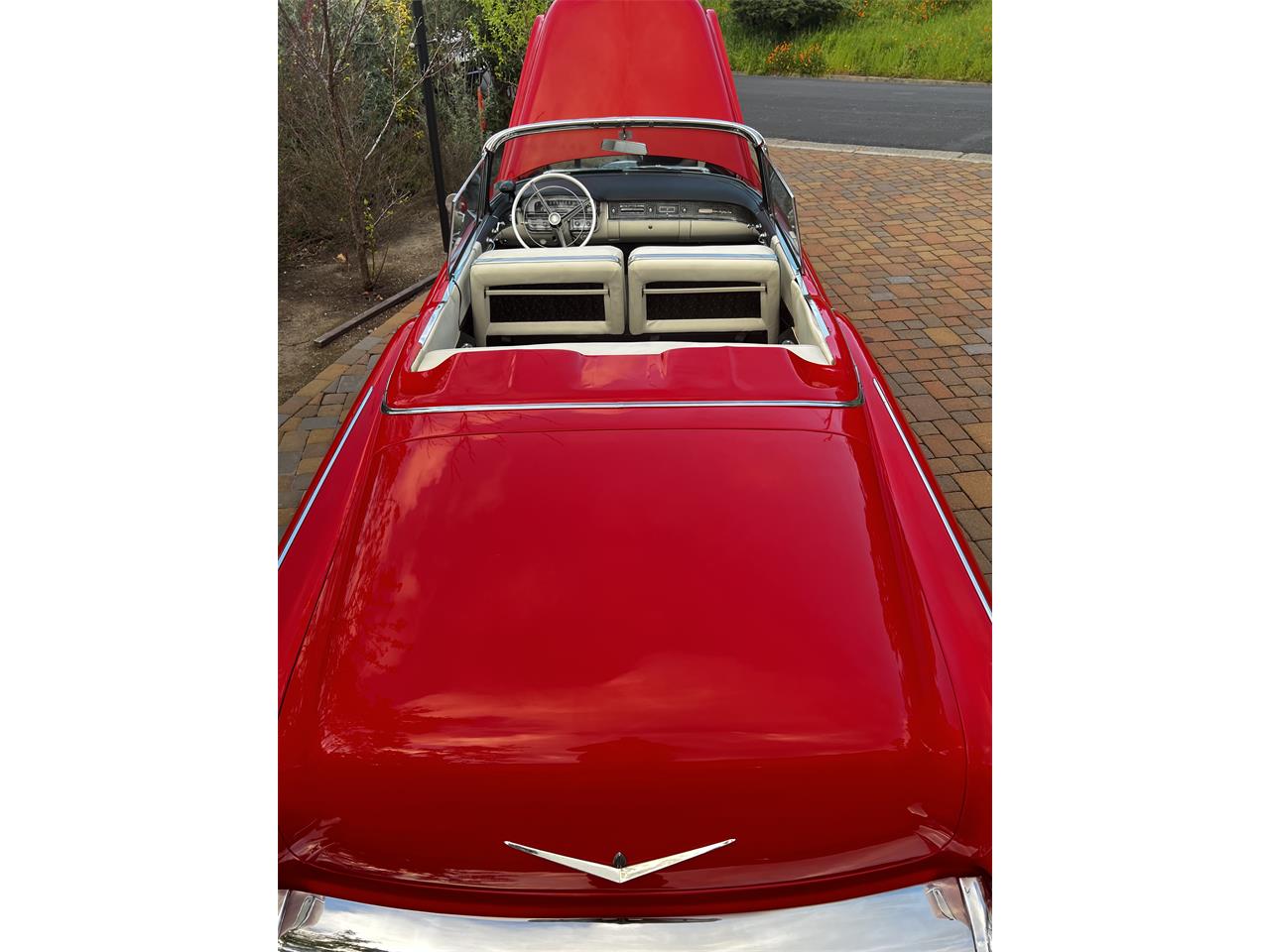 Cadillac-Series-62-1956-red-whitegray-74