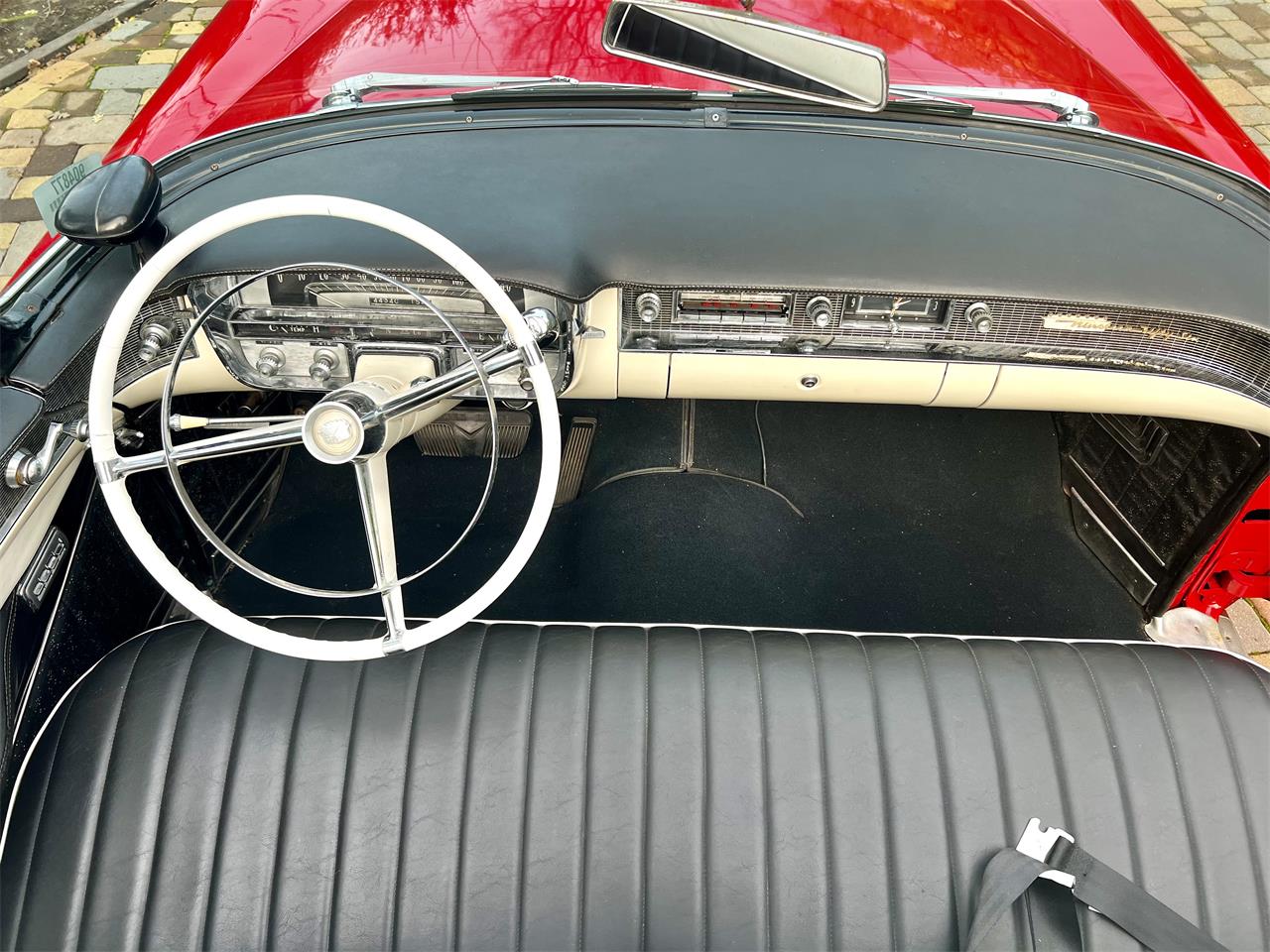 Cadillac-Series-62-1956-red-whitegray-79