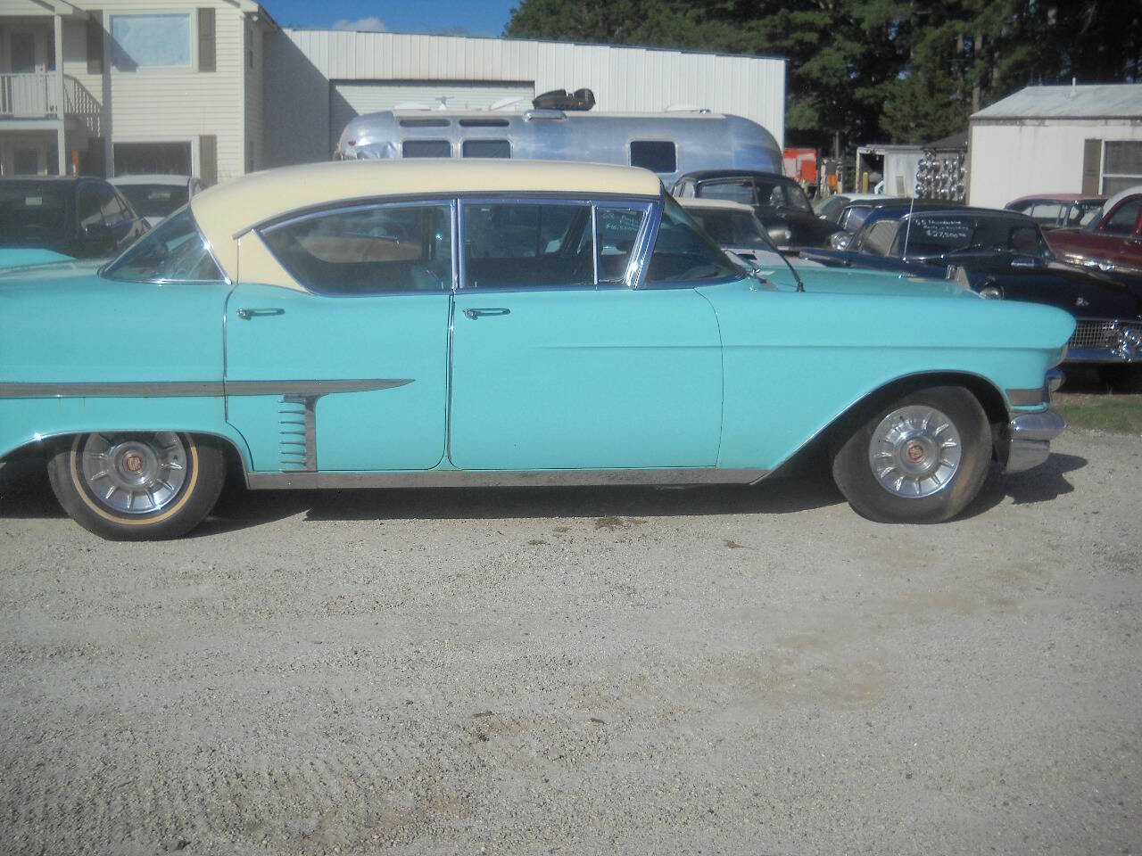 Cadillac-Series-62-1957-Sedan-6