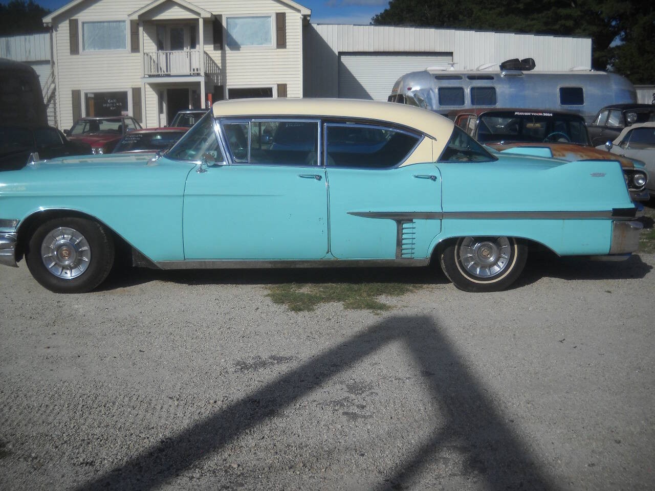 Cadillac-Series-62-1957-Sedan-7