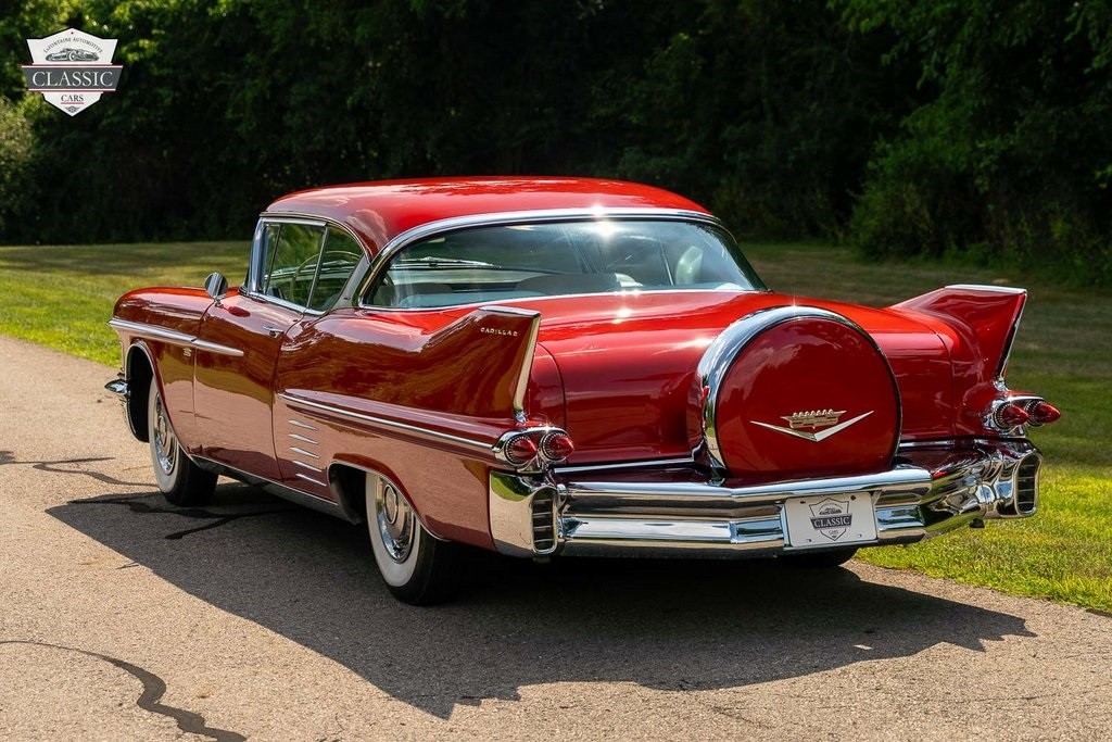 Cadillac-Series-62-1958-2D-Coupe-37