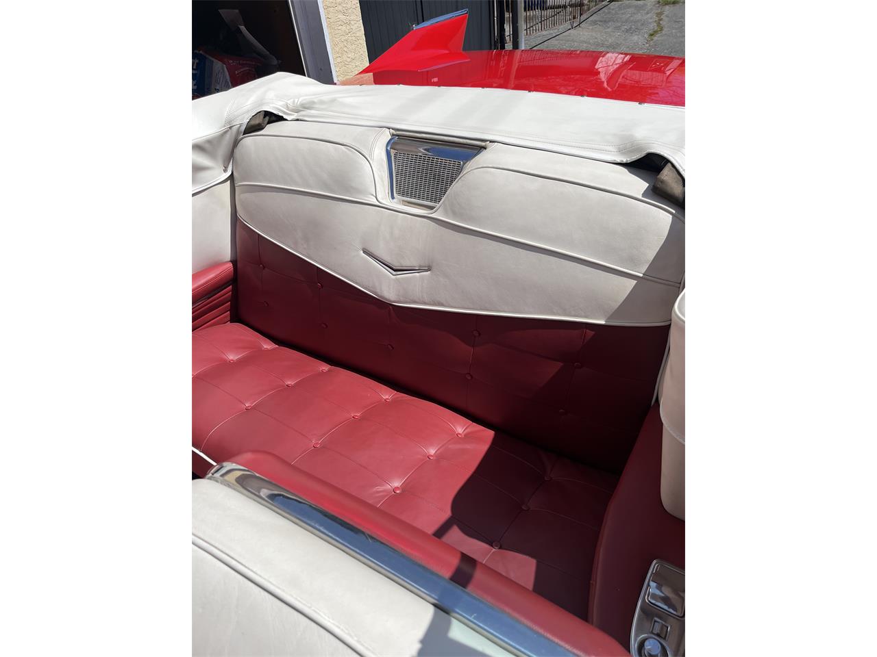 Cadillac-Series-62-1958-Dakota-Red-Red-and-Ivory-leathe-43