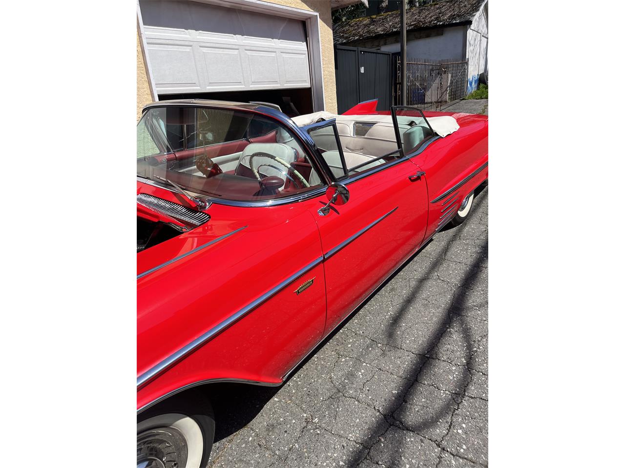 Cadillac-Series-62-1958-Dakota-Red-Red-and-Ivory-leathe-57