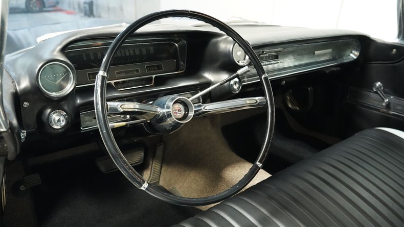 Cadillac-Series-62-1960-Ebony-Black-Black-30
