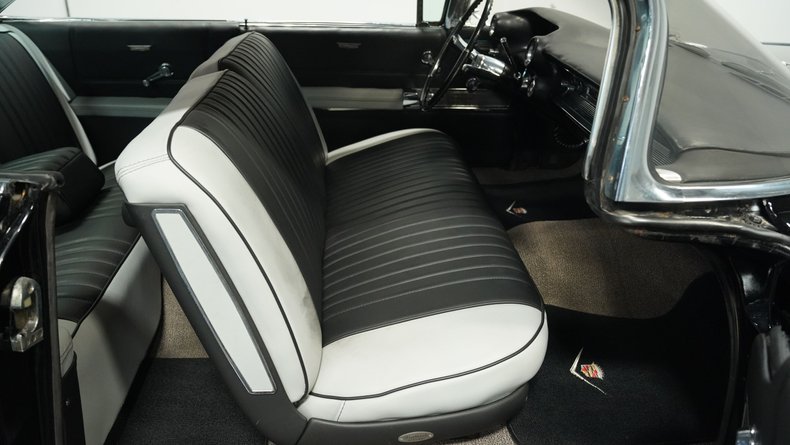 Cadillac-Series-62-1960-Ebony-Black-Black-39