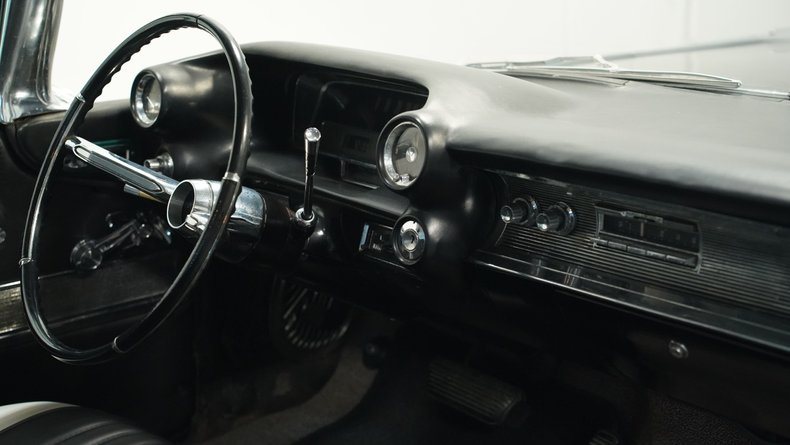 Cadillac-Series-62-1960-Ebony-Black-Black-41
