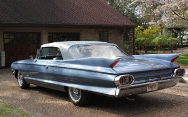 Cadillac-Series-62-1961-Convertible-10