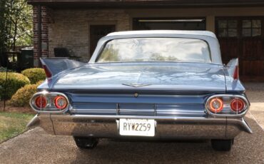 Cadillac-Series-62-1961-Convertible-11