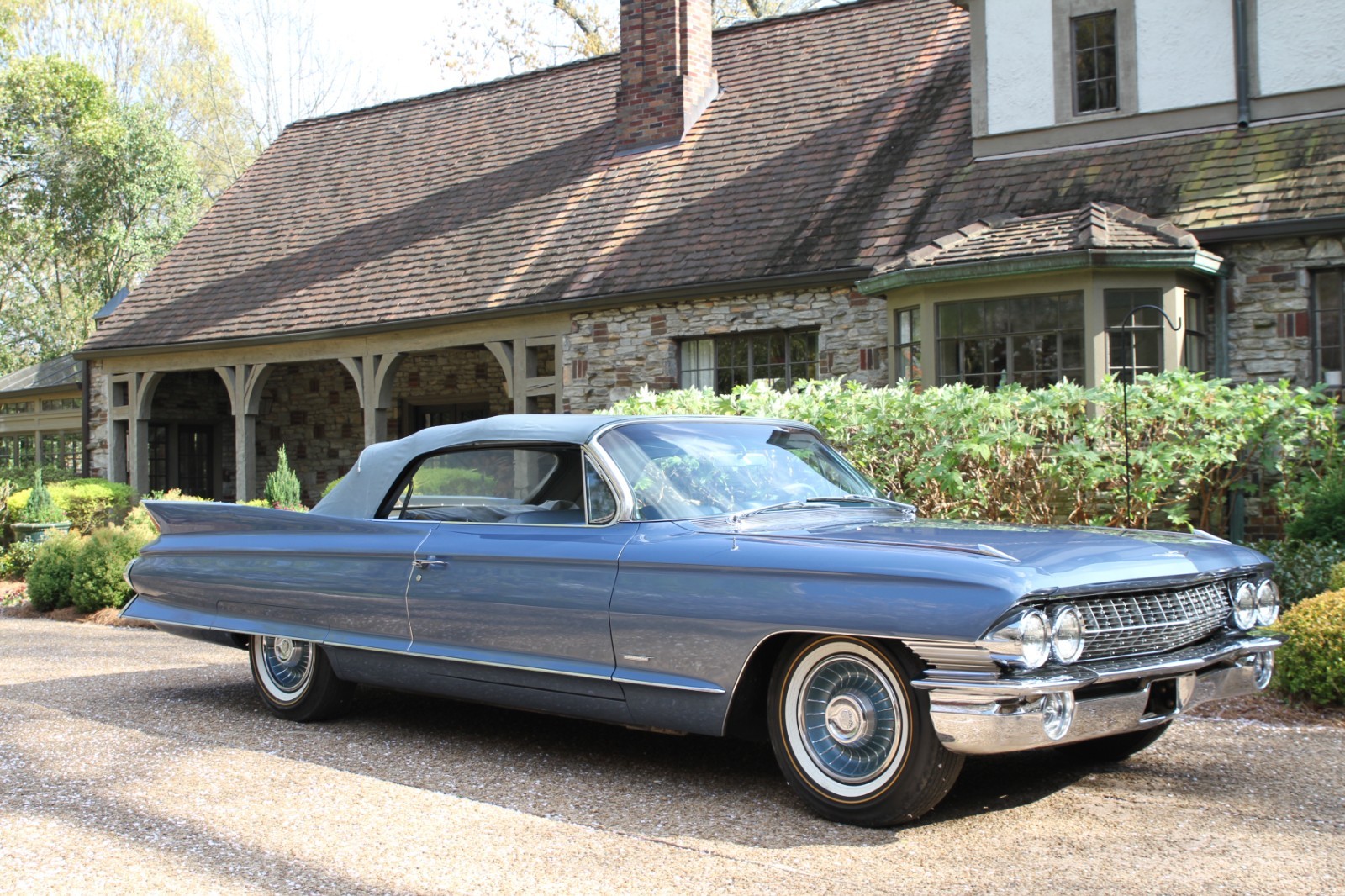 Cadillac-Series-62-1961-Convertible-13