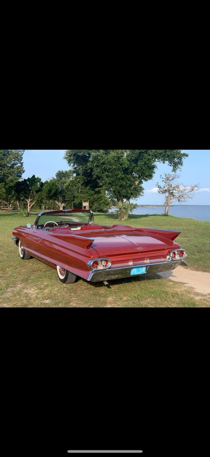 Cadillac-Series-62-1961-Convertible-2