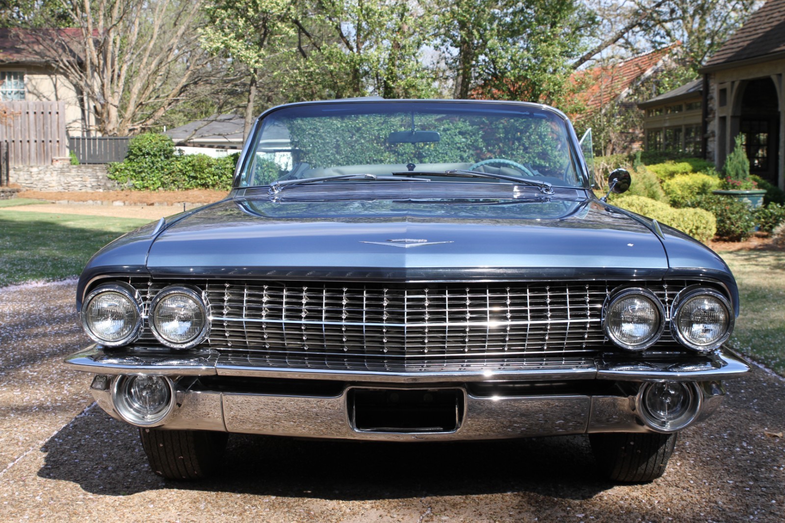 Cadillac-Series-62-1961-Convertible-2