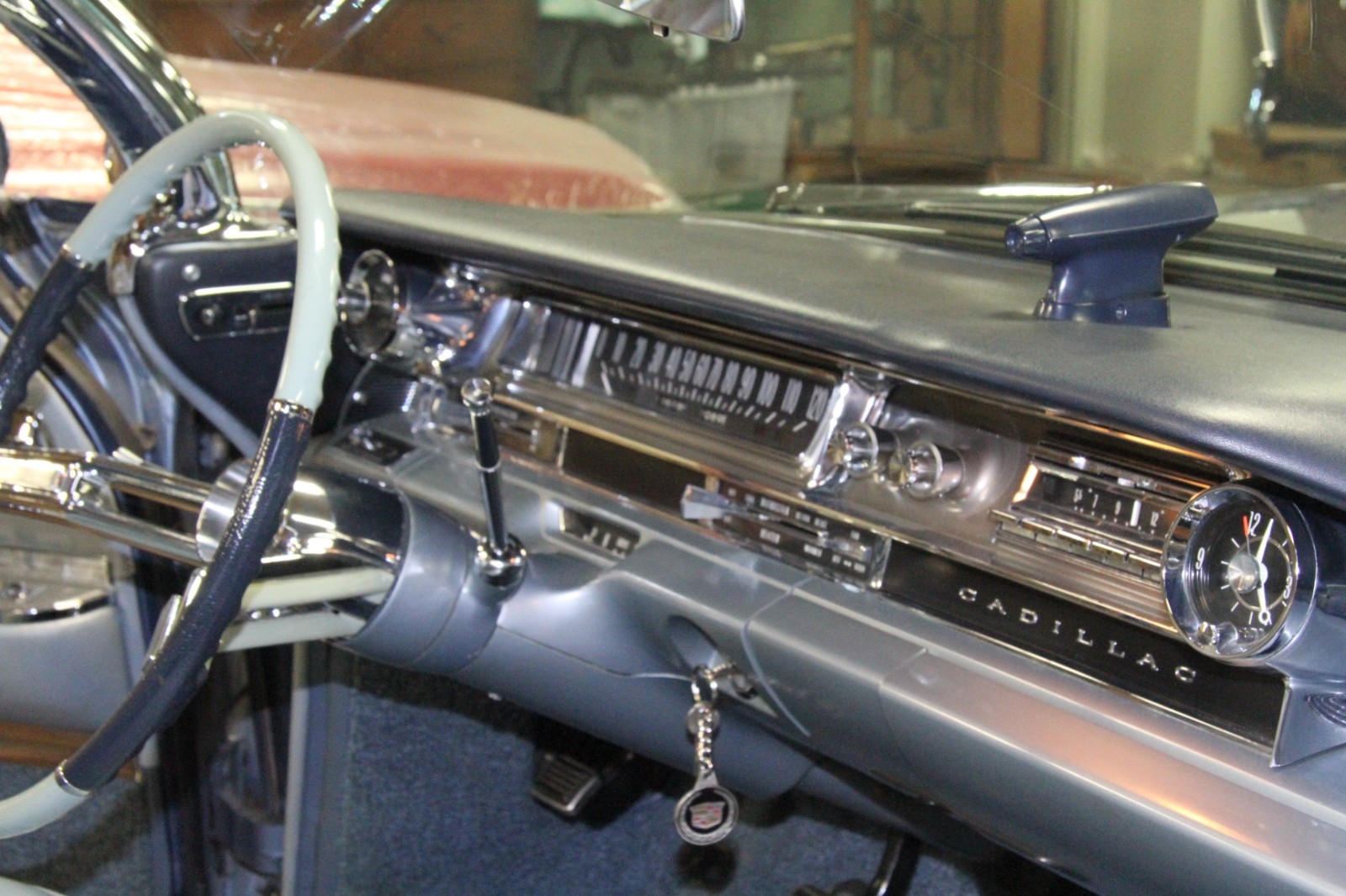 Cadillac-Series-62-1961-Convertible-20