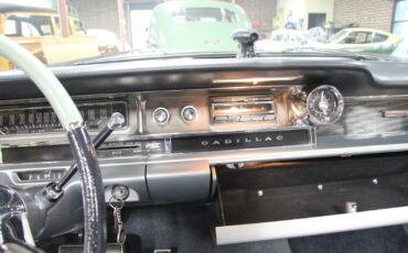 Cadillac-Series-62-1961-Convertible-22