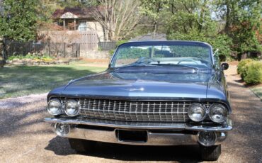 Cadillac-Series-62-1961-Convertible-3