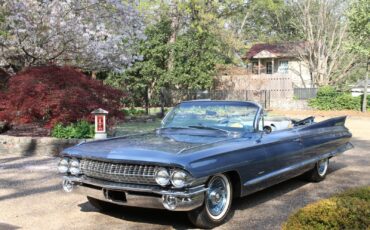 Cadillac-Series-62-1961-Convertible-4