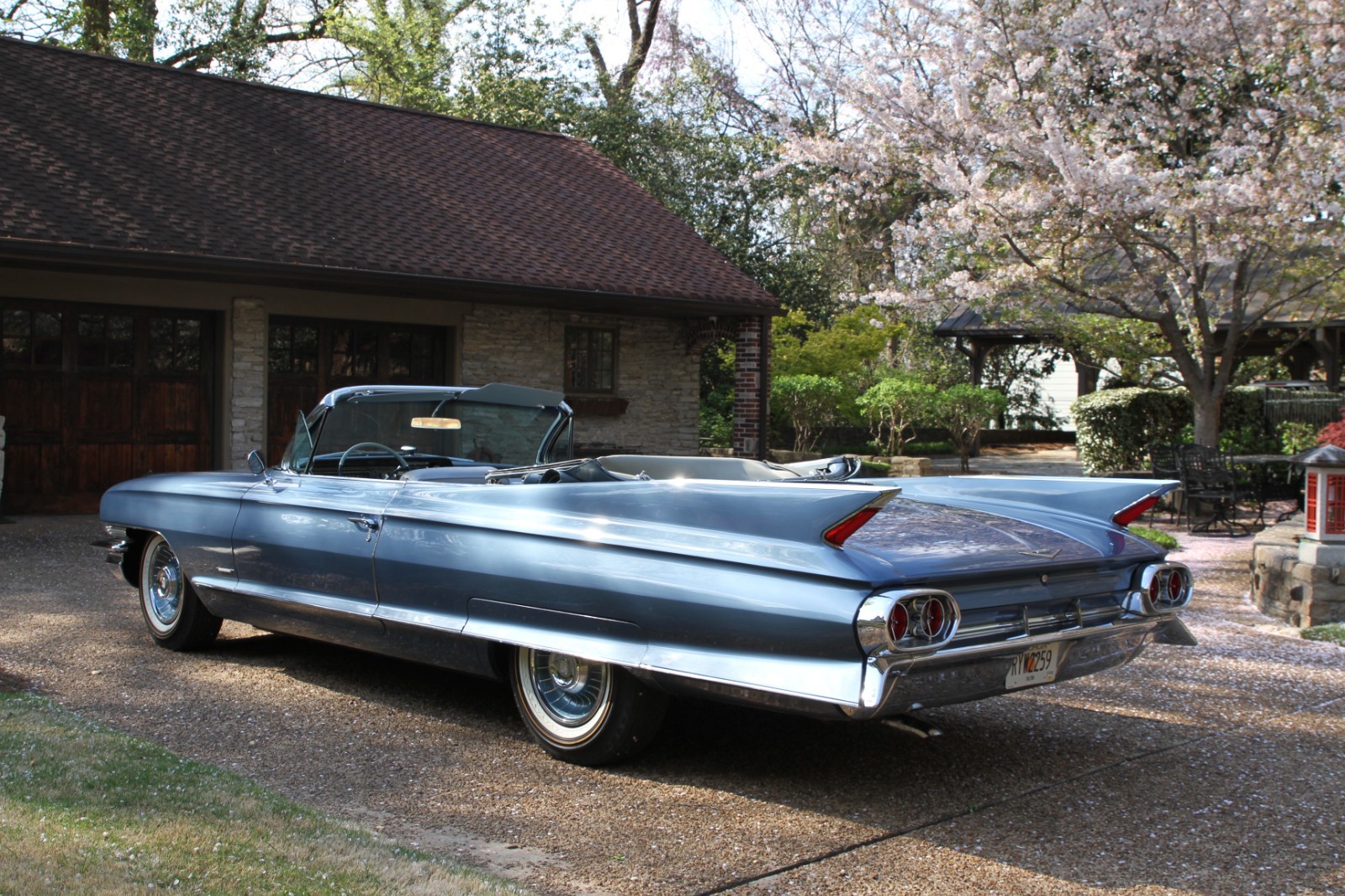Cadillac-Series-62-1961-Convertible-5