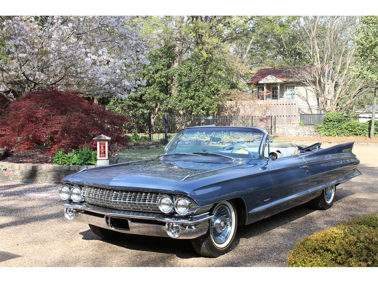 Cadillac-Series-62-1961-Dresden-Blue-Light-Blue-11