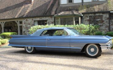 Cadillac-Series-62-1961-Dresden-Blue-Light-Blue-12