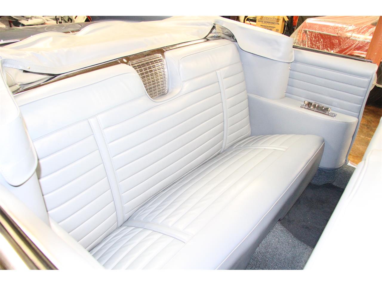 Cadillac-Series-62-1961-Dresden-Blue-Light-Blue-13