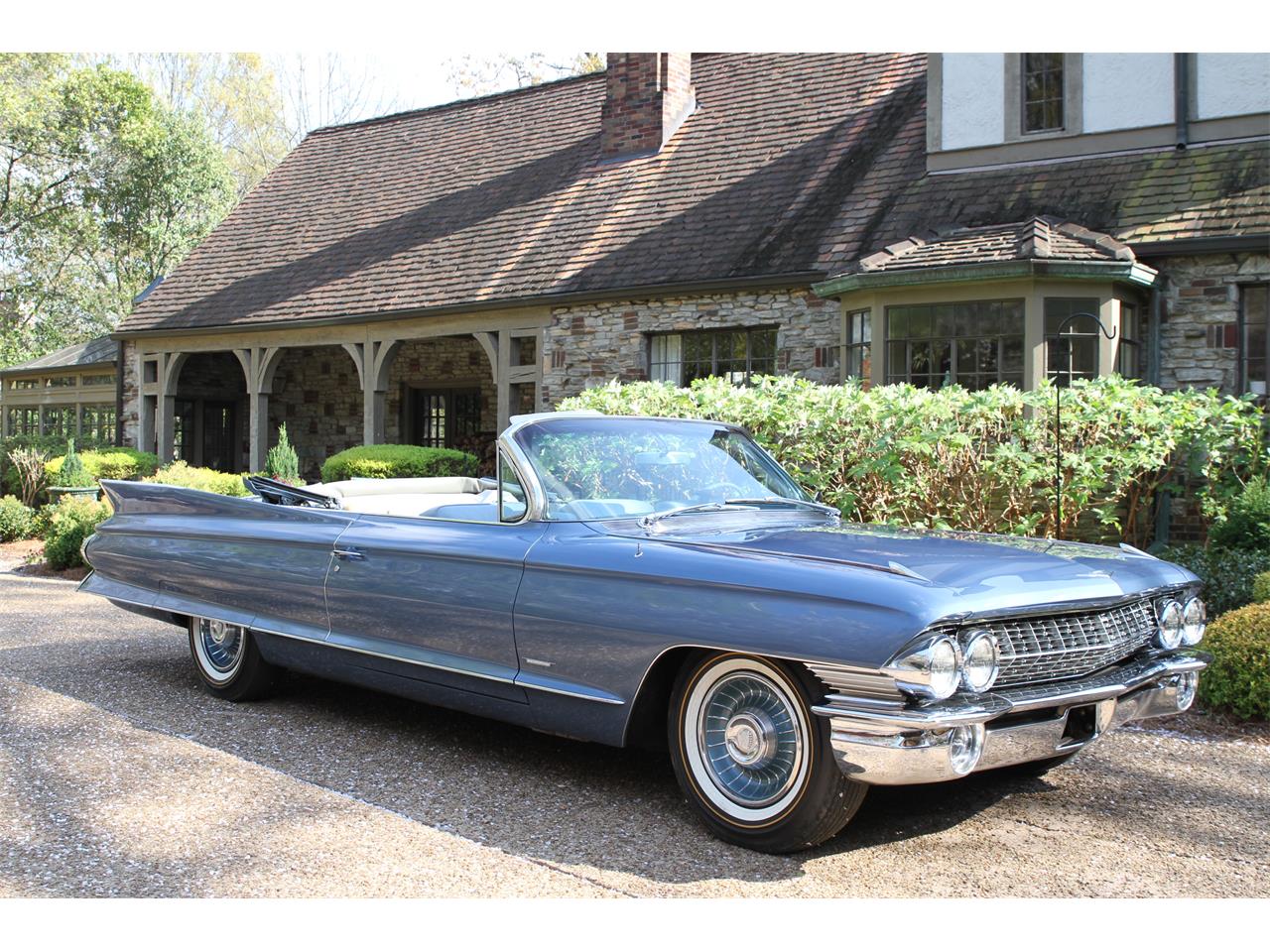 Cadillac-Series-62-1961-Dresden-Blue-Light-Blue-14